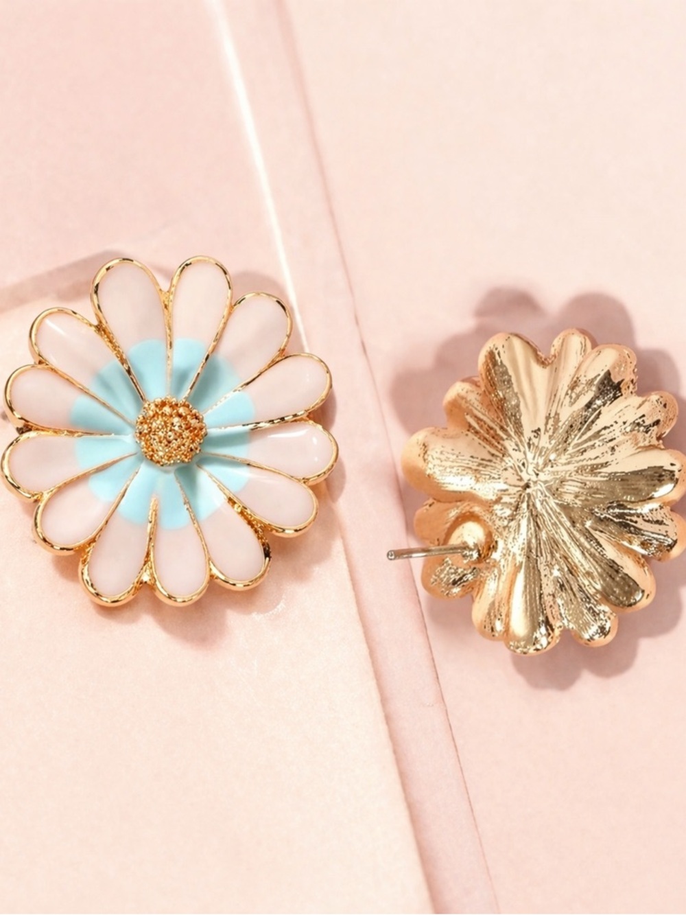 “Pastel Daisy” Pink Blue Ombre Spring Summer Daisies Daisy Floral Flower Studs - Picture 4 of 4